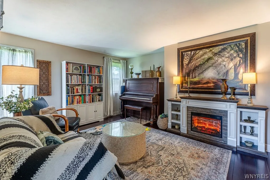 160 Kirkwood Court, West Seneca, New York 14224, West Seneca, New York 14224, 4 Bedrooms Bedrooms, 9 Rooms Rooms,2 BathroomsBathrooms,Residential,For Sale,160 Kirkwood Court, West Seneca, New York 14224,0,B1687543