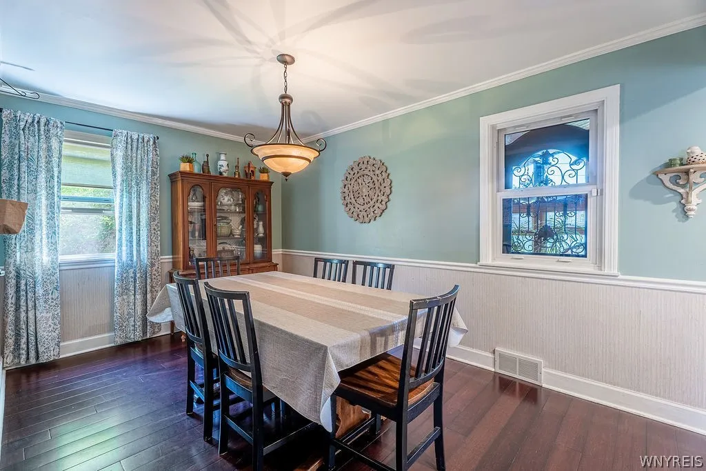 160 Kirkwood Court, West Seneca, New York 14224, West Seneca, New York 14224, 4 Bedrooms Bedrooms, 9 Rooms Rooms,2 BathroomsBathrooms,Residential,For Sale,160 Kirkwood Court, West Seneca, New York 14224,0,B1687543