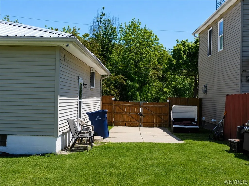 446 Davey Street, Buffalo, New York 14206, Buffalo, New York 14206, 3 Bedroom Bedrooms, 6 Room Rooms,1 BathroomBathrooms,Residential,For Sale,446 Davey Street, Buffalo, New York 14206,0,B1687845