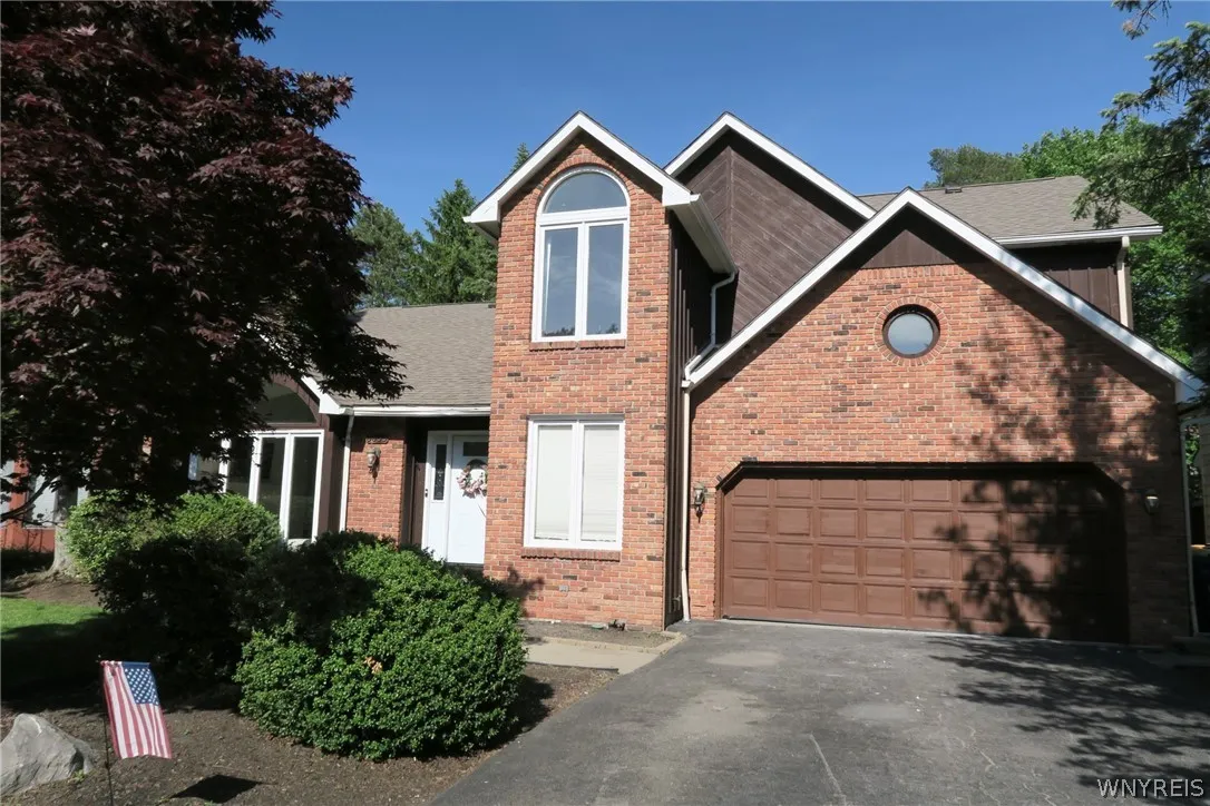 6035 Whitegate Crossing, Clarence, New York 14051, Clarence, New York 14051, 4 Bedrooms Bedrooms, 13 Rooms Rooms,2 BathroomsBathrooms,Residential,For Sale,6035 Whitegate Crossing, Clarence, New York 14051,0,B1686804