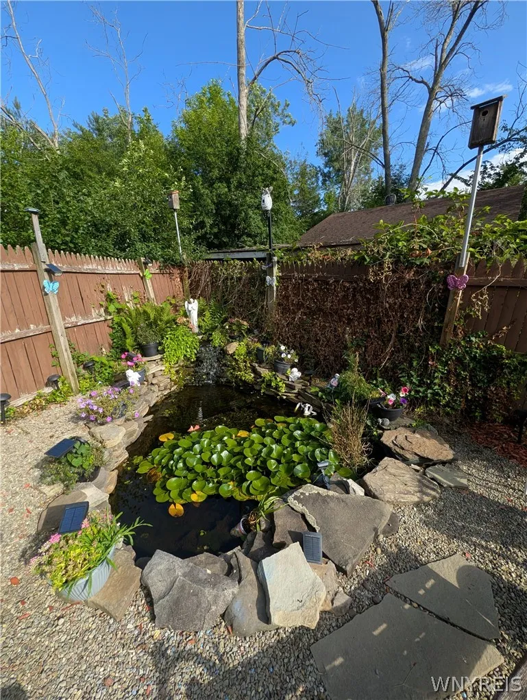 5791 Elmhurst Road, Hamburg, New York 14085, Hamburg, New York 14085, 3 Bedrooms Bedrooms, 6 Rooms Rooms,2 BathroomsBathrooms,Residential,For Sale,5791 Elmhurst Road, Hamburg, New York 14085,0,B1687861