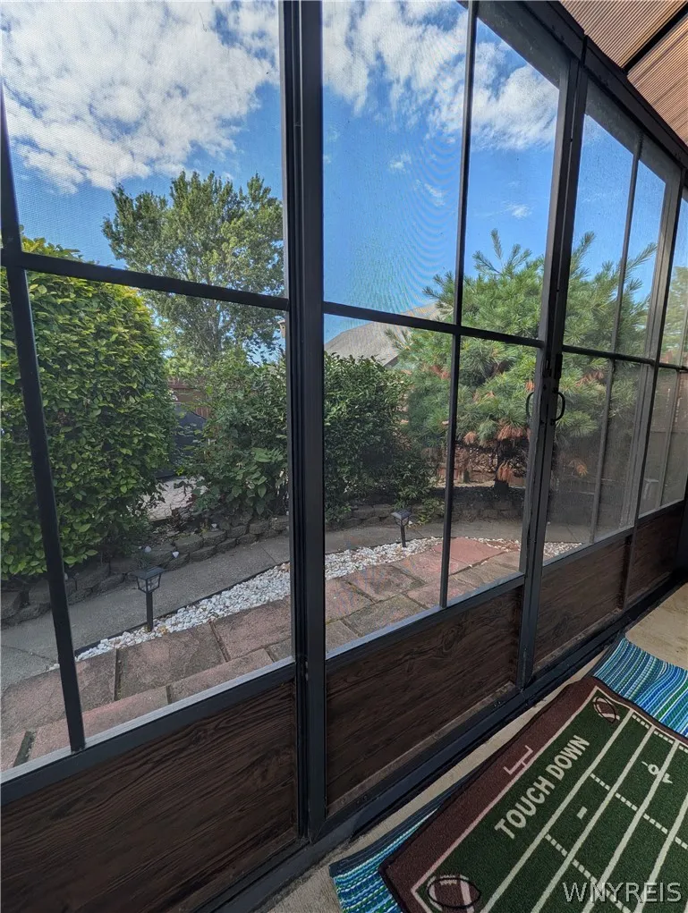 5791 Elmhurst Road, Hamburg, New York 14085, Hamburg, New York 14085, 3 Bedrooms Bedrooms, 6 Rooms Rooms,2 BathroomsBathrooms,Residential,For Sale,5791 Elmhurst Road, Hamburg, New York 14085,0,B1687861