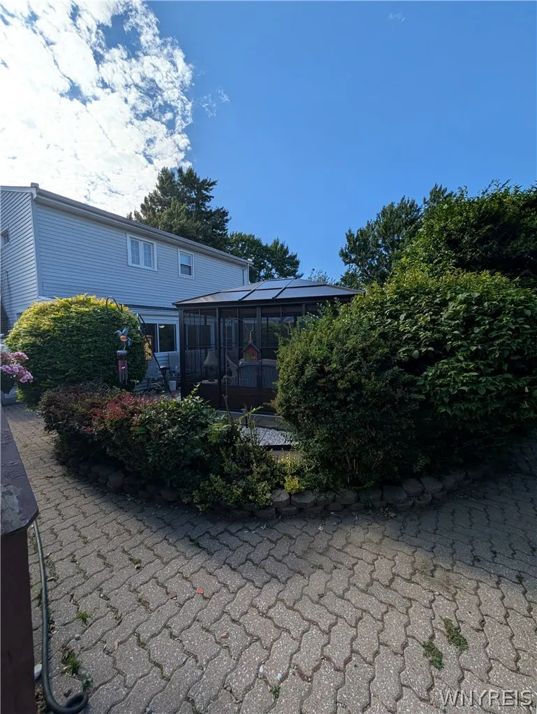 5791 Elmhurst Road, Hamburg, New York 14085, Hamburg, New York 14085, 3 Bedrooms Bedrooms, 6 Rooms Rooms,2 BathroomsBathrooms,Residential,For Sale,5791 Elmhurst Road, Hamburg, New York 14085,0,B1687861