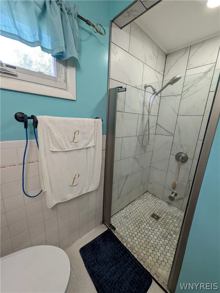 5791 Elmhurst Road, Hamburg, New York 14085, Hamburg, New York 14085, 3 Bedrooms Bedrooms, 6 Rooms Rooms,2 BathroomsBathrooms,Residential,For Sale,5791 Elmhurst Road, Hamburg, New York 14085,0,B1687861