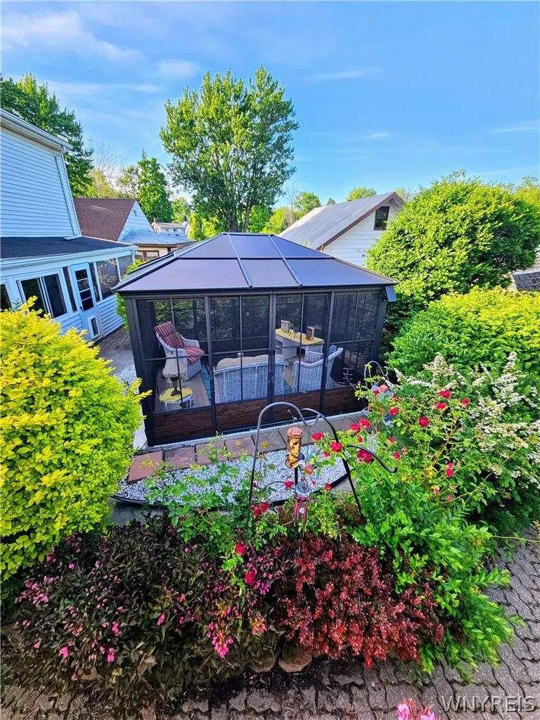 5791 Elmhurst Road, Hamburg, New York 14085, Hamburg, New York 14085, 3 Bedrooms Bedrooms, 6 Rooms Rooms,2 BathroomsBathrooms,Residential,For Sale,5791 Elmhurst Road, Hamburg, New York 14085,0,B1687861