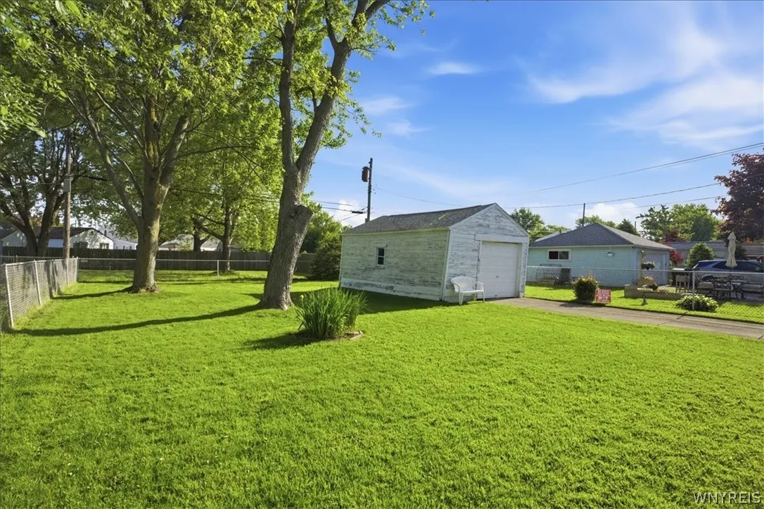 12 Tussing Lane, Tonawanda, New York 14150, Tonawanda, New York 14150, 3 Bedroom Bedrooms, 8 Room Rooms,1 BathroomBathrooms,Residential,Closed,12 Tussing Lane, Tonawanda, New York 14150,0,B1686850