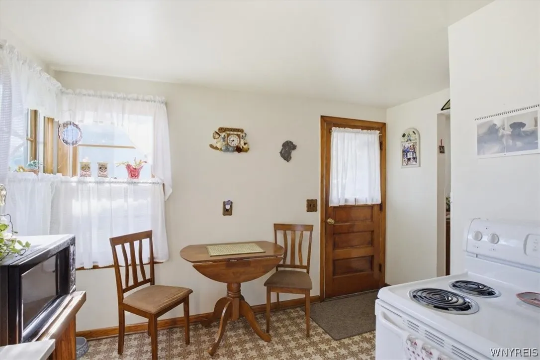 12 Tussing Lane, Tonawanda, New York 14150, Tonawanda, New York 14150, 3 Bedroom Bedrooms, 8 Room Rooms,1 BathroomBathrooms,Residential,Closed,12 Tussing Lane, Tonawanda, New York 14150,0,B1686850