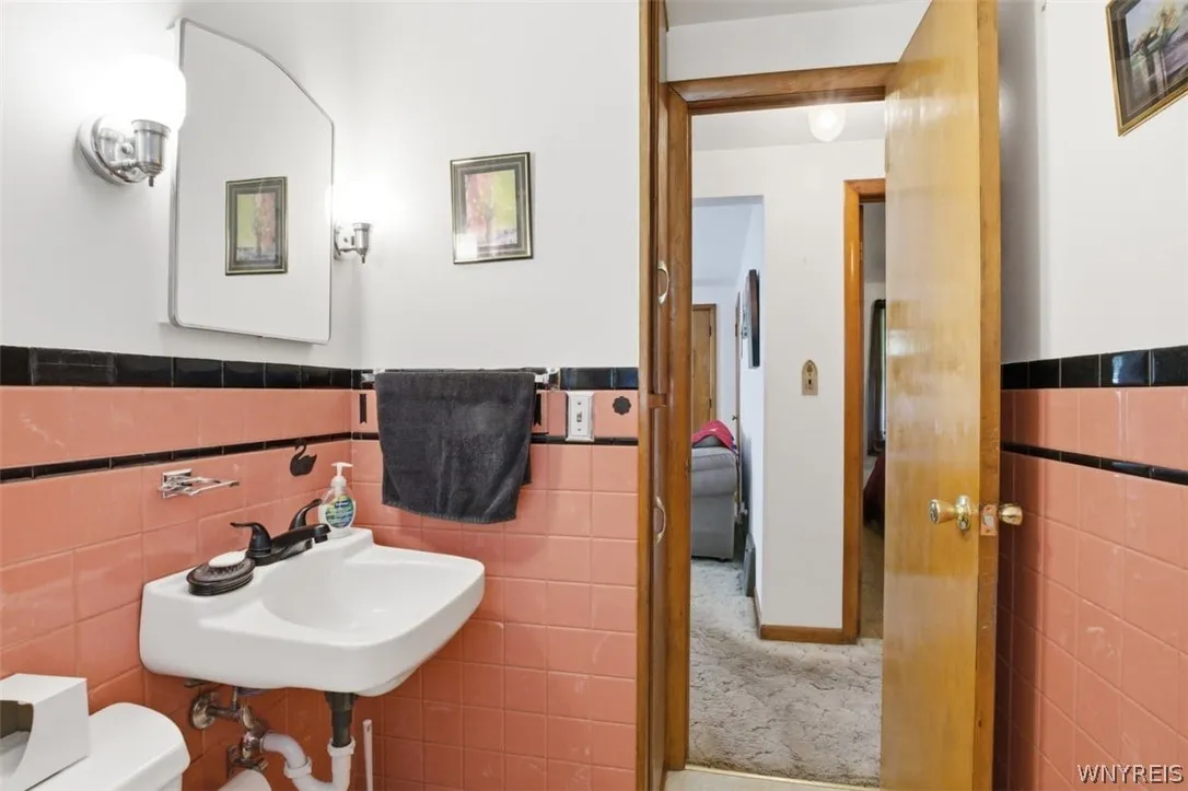 12 Tussing Lane, Tonawanda, New York 14150, Tonawanda, New York 14150, 3 Bedroom Bedrooms, 8 Room Rooms,1 BathroomBathrooms,Residential,Closed,12 Tussing Lane, Tonawanda, New York 14150,0,B1686850