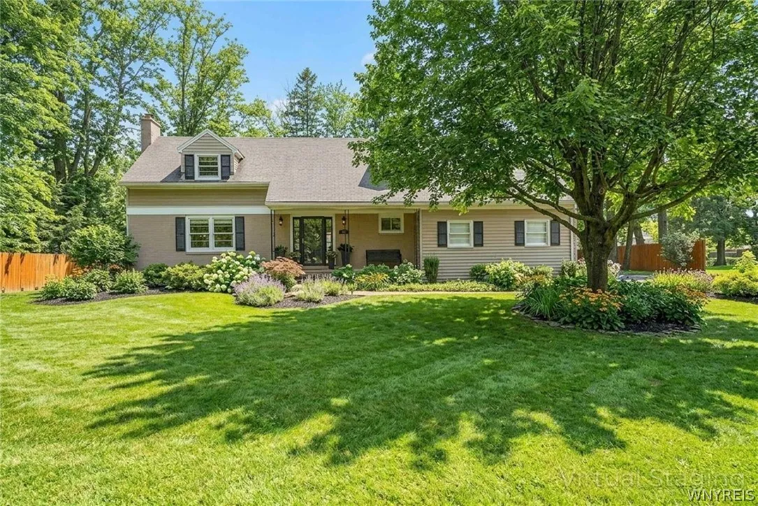 4280 Fairfield Drive, Clarence, New York 14221, Clarence, New York 14221, 3 Bedroom Bedrooms, 10 Room Rooms,3 BathroomBathrooms,Residential,Closed,4280 Fairfield Drive, Clarence, New York 14221,0,B1667225