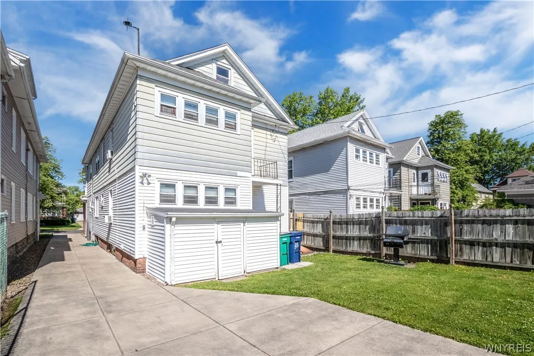 311 Sterling Avenue, Buffalo, New York 14216, Buffalo, New York 14216, 6 Bedrooms Bedrooms, ,2 BathroomsBathrooms,Residential,For Sale,311 Sterling Avenue, Buffalo, New York 14216,0,B1688028