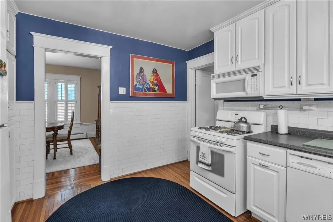 311 Sterling Avenue, Buffalo, New York 14216, Buffalo, New York 14216, 6 Bedrooms Bedrooms, ,2 BathroomsBathrooms,Residential,For Sale,311 Sterling Avenue, Buffalo, New York 14216,0,B1688028
