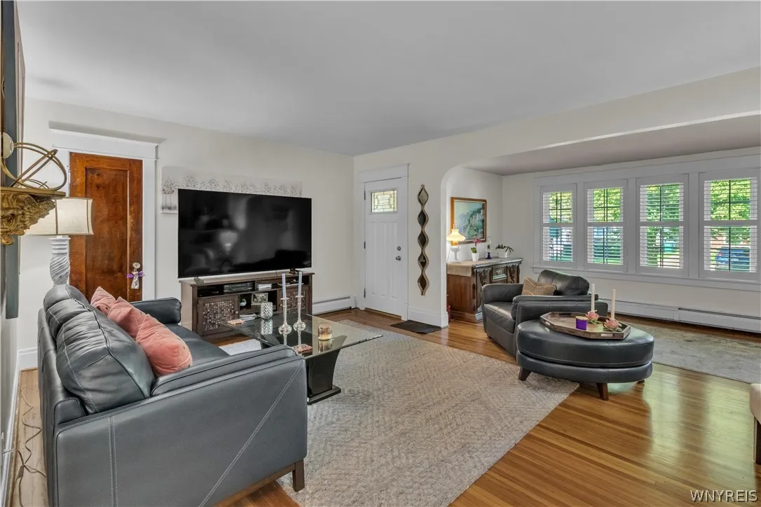 311 Sterling Avenue, Buffalo, New York 14216, Buffalo, New York 14216, 6 Bedrooms Bedrooms, ,2 BathroomsBathrooms,Residential,For Sale,311 Sterling Avenue, Buffalo, New York 14216,0,B1688028