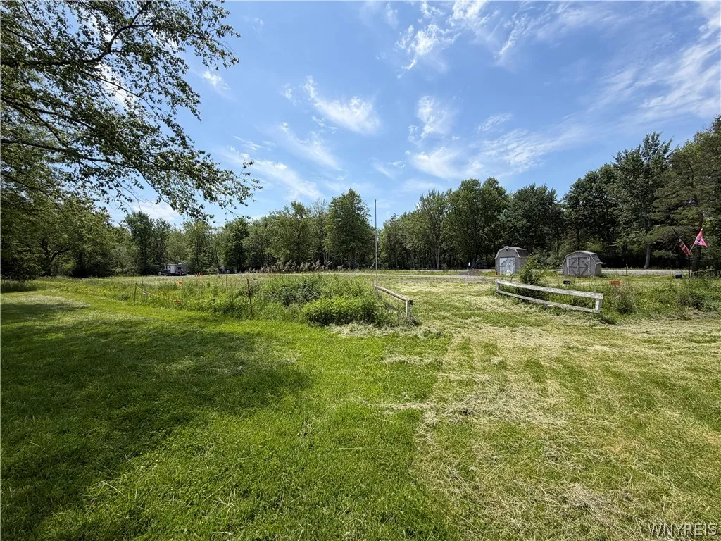 5255 Big Tree Road, Orchard Park, New York 14127, Orchard Park, New York 14127, 2 Bedrooms Bedrooms, 5 Rooms Rooms,1 BathroomBathrooms,Residential,For Sale,5255 Big Tree Road, Orchard Park, New York 14127,0,B1688295