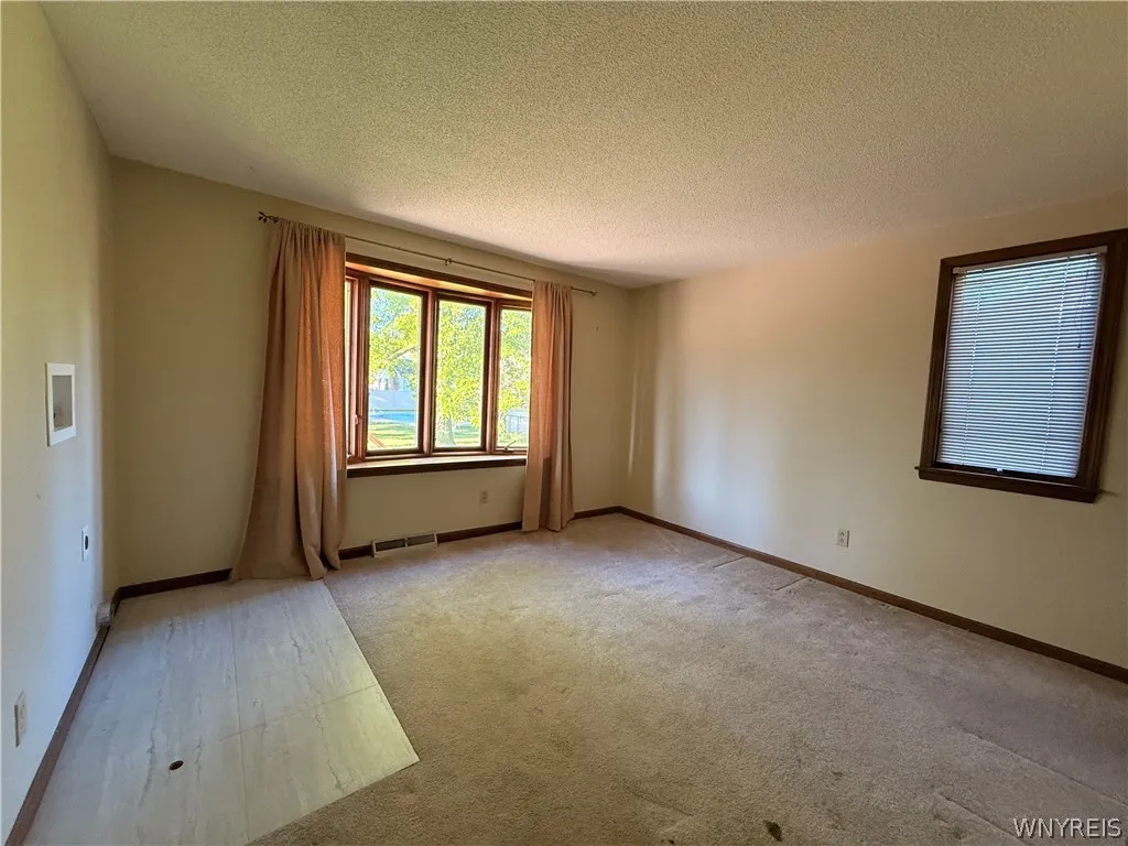 47 Shady Grove Drive, Amherst, New York 14051, Amherst, New York 14051, 3 Bedrooms Bedrooms, 8 Rooms Rooms,2 BathroomsBathrooms,Residential,For Sale,47 Shady Grove Drive, Amherst, New York 14051,0,B1687472