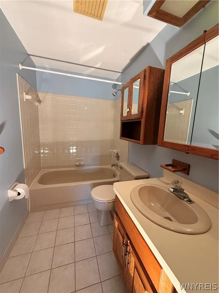 47 Shady Grove Drive, Amherst, New York 14051, Amherst, New York 14051, 3 Bedrooms Bedrooms, 8 Rooms Rooms,2 BathroomsBathrooms,Residential,For Sale,47 Shady Grove Drive, Amherst, New York 14051,0,B1687472