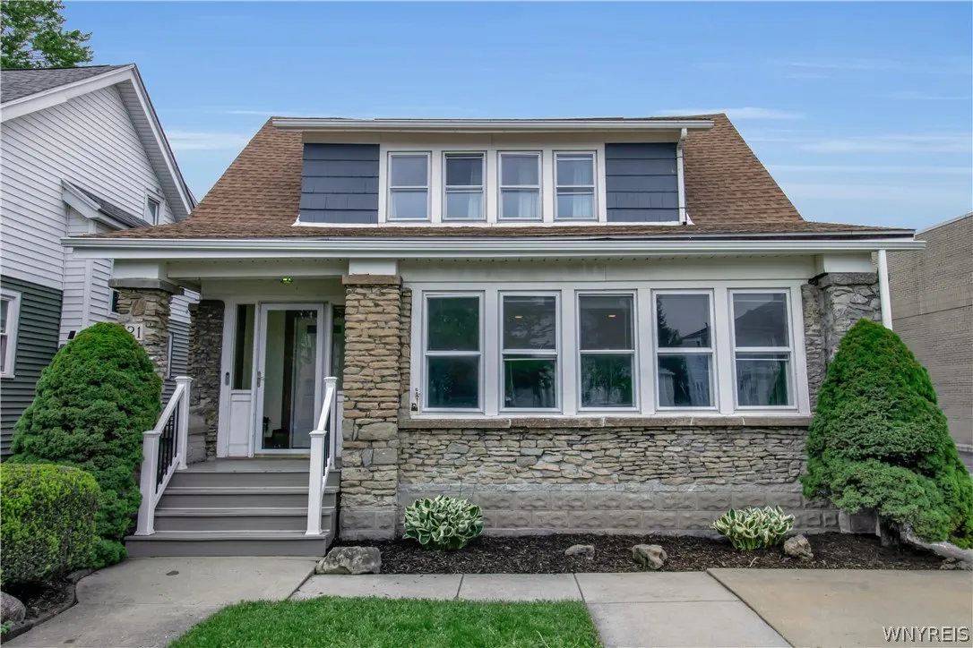 21 Palmer Avenue, Tonawanda, New York 14217, Tonawanda, New York 14217, 3 Bedrooms Bedrooms, 7 Rooms Rooms,1 BathroomBathrooms,Residential,For Sale,21 Palmer Avenue, Tonawanda, New York 14217,0,B1687377