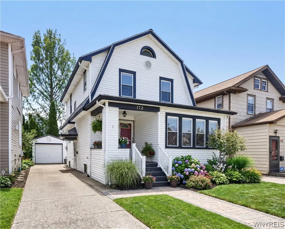 172 Tremont Avenue, Tonawanda, New York 14217, Tonawanda, New York 14217, 3 Bedrooms Bedrooms, 7 Rooms Rooms,1 BathroomBathrooms,Residential Lease,For Rent,172 Tremont Avenue, Tonawanda, New York 14217,0,B1689075