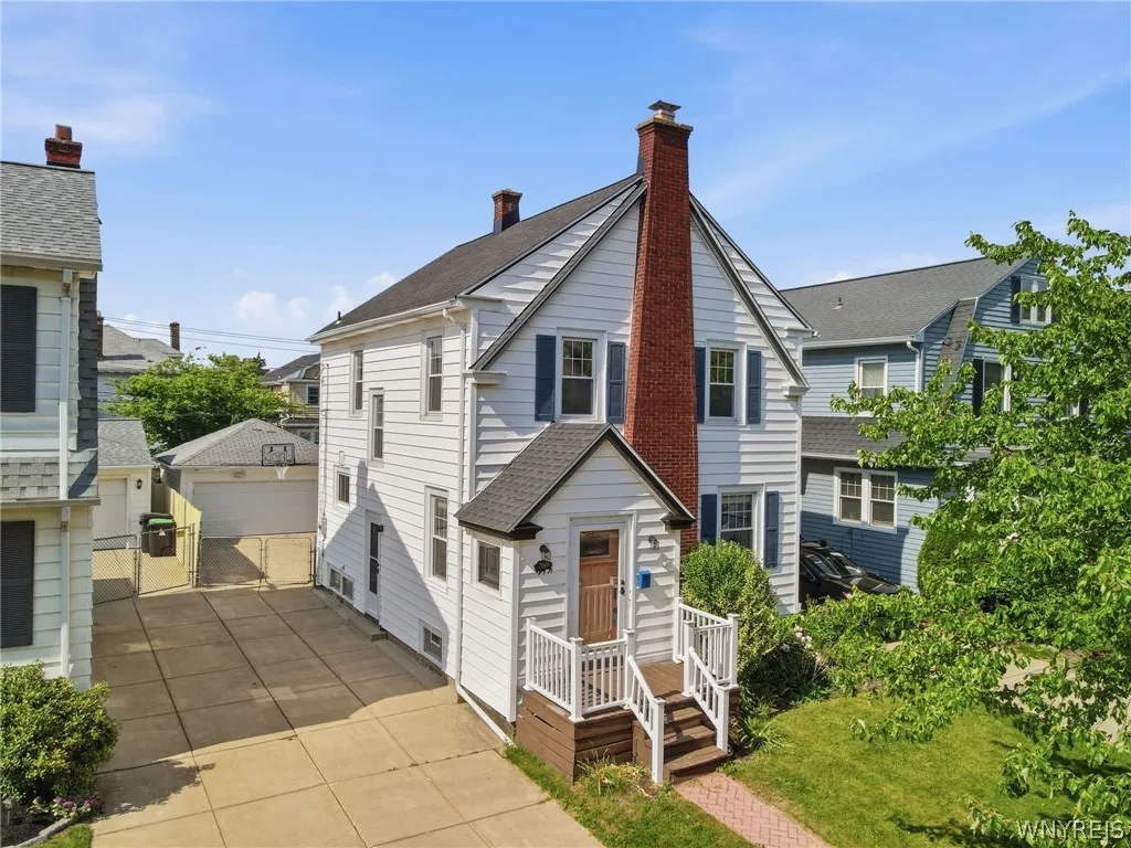 260 Warren Avenue, Tonawanda, New York 14217, Tonawanda, New York 14217, 3 Bedrooms Bedrooms, 10 Rooms Rooms,1 BathroomBathrooms,Residential,For Sale,260 Warren Avenue, Tonawanda, New York 14217,0,B1689030