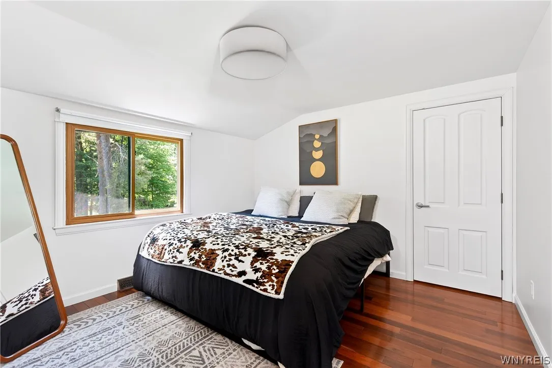 11 Chase Road, Orchard Park, New York 14127, Orchard Park, New York 14127, 3 Bedrooms Bedrooms, 12 Rooms Rooms,2 BathroomsBathrooms,Residential Lease,For Rent,11 Chase Road, Orchard Park, New York 14127,0,B1689148