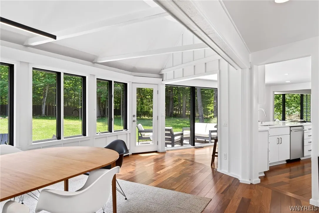 11 Chase Road, Orchard Park, New York 14127, Orchard Park, New York 14127, 3 Bedrooms Bedrooms, 12 Rooms Rooms,2 BathroomsBathrooms,Residential Lease,For Rent,11 Chase Road, Orchard Park, New York 14127,0,B1689148
