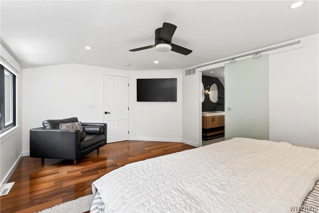 11 Chase Road, Orchard Park, New York 14127, Orchard Park, New York 14127, 3 Bedrooms Bedrooms, 12 Rooms Rooms,2 BathroomsBathrooms,Residential Lease,For Rent,11 Chase Road, Orchard Park, New York 14127,0,B1689148