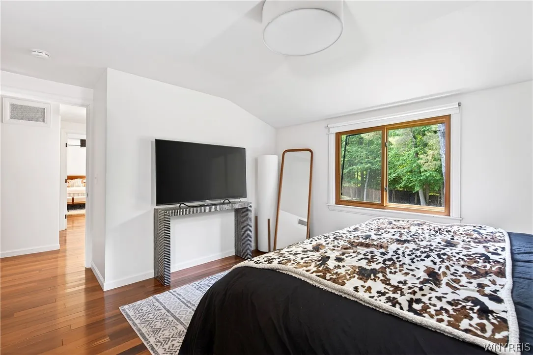 11 Chase Road, Orchard Park, New York 14127, Orchard Park, New York 14127, 3 Bedrooms Bedrooms, 12 Rooms Rooms,2 BathroomsBathrooms,Residential Lease,For Rent,11 Chase Road, Orchard Park, New York 14127,0,B1689148