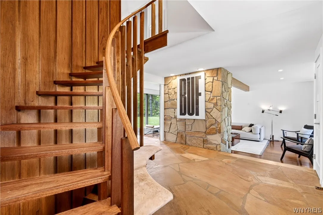 11 Chase Road, Orchard Park, New York 14127, Orchard Park, New York 14127, 3 Bedrooms Bedrooms, 12 Rooms Rooms,2 BathroomsBathrooms,Residential Lease,For Rent,11 Chase Road, Orchard Park, New York 14127,0,B1689148