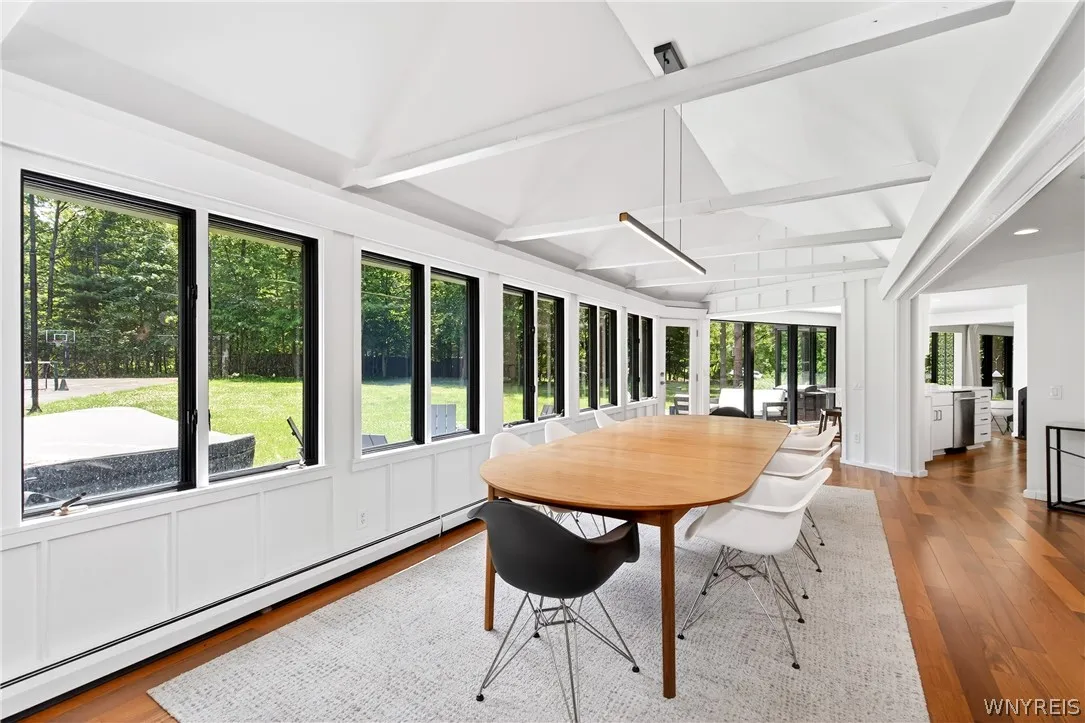 11 Chase Road, Orchard Park, New York 14127, Orchard Park, New York 14127, 3 Bedrooms Bedrooms, 12 Rooms Rooms,2 BathroomsBathrooms,Residential Lease,For Rent,11 Chase Road, Orchard Park, New York 14127,0,B1689148