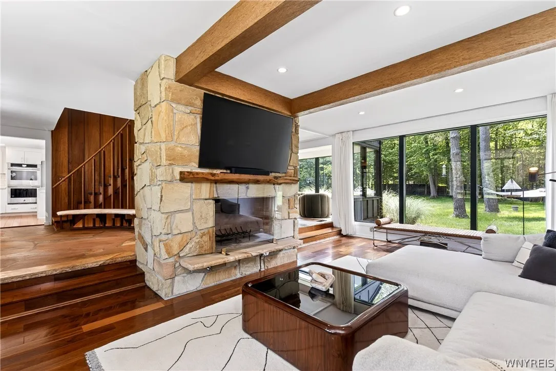 11 Chase Road, Orchard Park, New York 14127, Orchard Park, New York 14127, 3 Bedrooms Bedrooms, 12 Rooms Rooms,2 BathroomsBathrooms,Residential Lease,For Rent,11 Chase Road, Orchard Park, New York 14127,0,B1689148