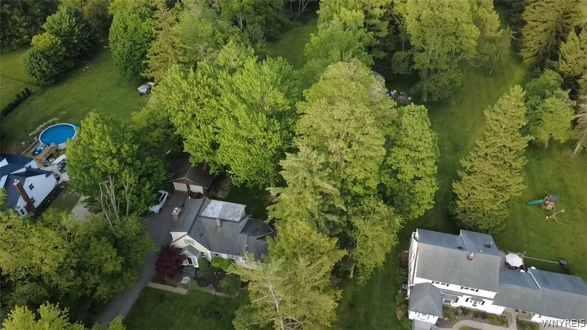 4695 Harris Hill Road, Clarence, New York 14221, Clarence, New York 14221, 4 Bedrooms Bedrooms, 7 Rooms Rooms,1 BathroomBathrooms,Residential,For Sale,4695 Harris Hill Road, Clarence, New York 14221,0,B1688959