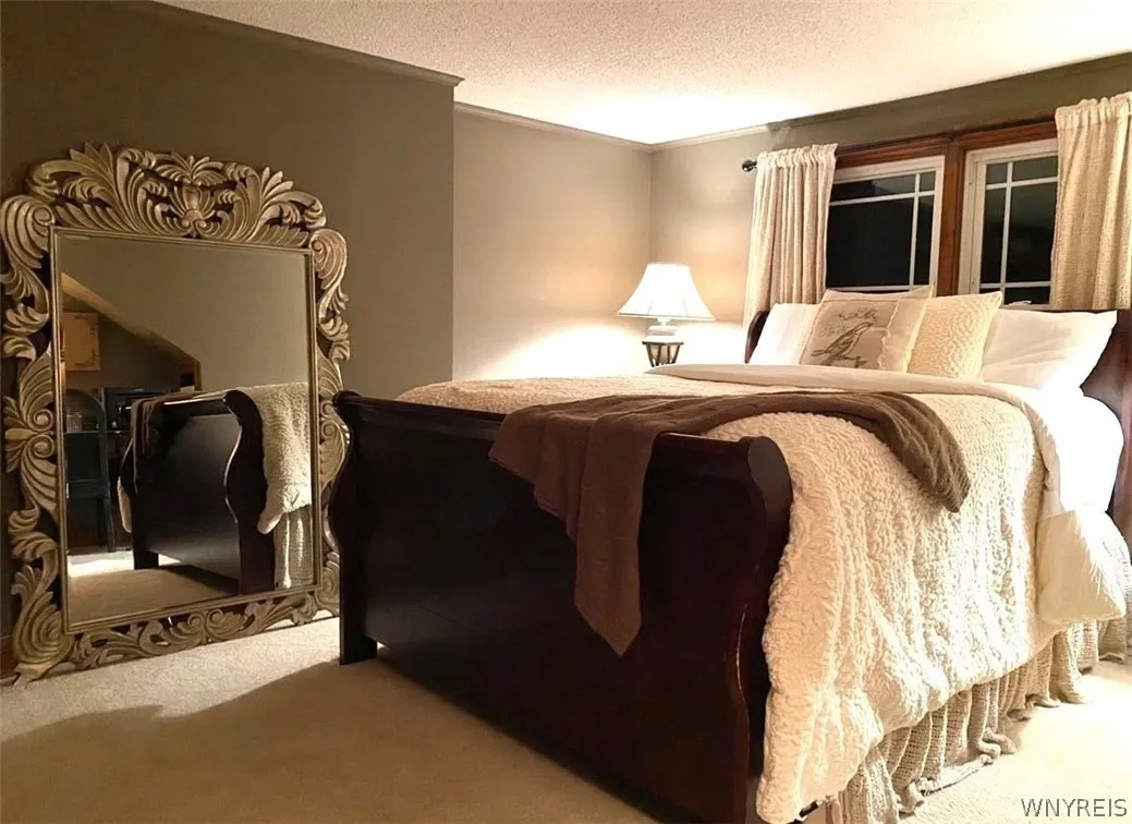 4695 Harris Hill Road, Clarence, New York 14221, Clarence, New York 14221, 4 Bedrooms Bedrooms, 7 Rooms Rooms,1 BathroomBathrooms,Residential,For Sale,4695 Harris Hill Road, Clarence, New York 14221,0,B1688959