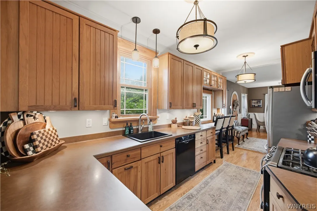 4695 Harris Hill Road, Clarence, New York 14221, Clarence, New York 14221, 4 Bedrooms Bedrooms, 7 Rooms Rooms,1 BathroomBathrooms,Residential,For Sale,4695 Harris Hill Road, Clarence, New York 14221,0,B1688959