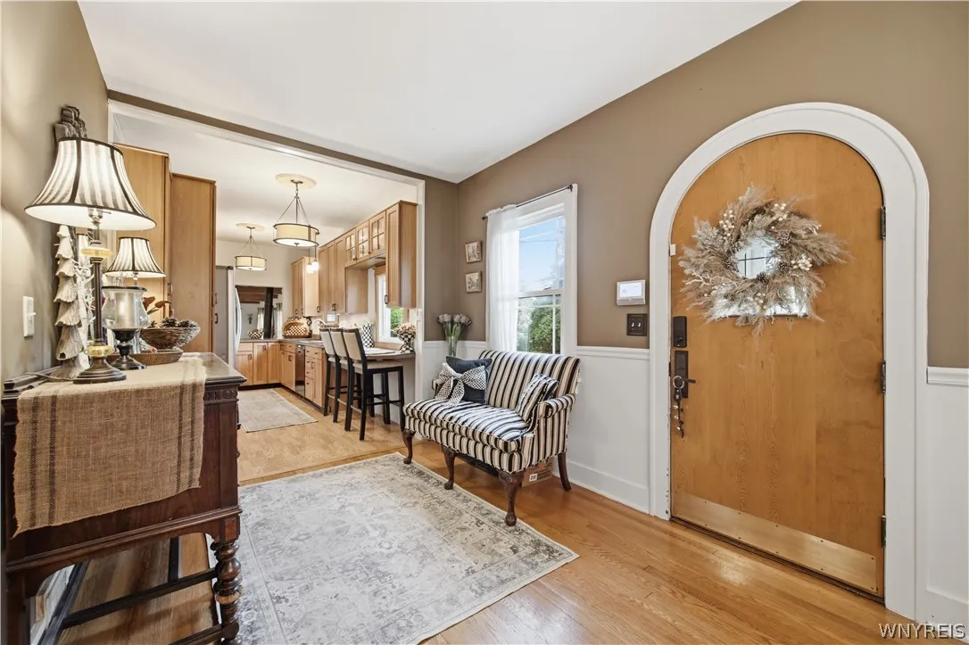 4695 Harris Hill Road, Clarence, New York 14221, Clarence, New York 14221, 4 Bedrooms Bedrooms, 7 Rooms Rooms,1 BathroomBathrooms,Residential,For Sale,4695 Harris Hill Road, Clarence, New York 14221,0,B1688959