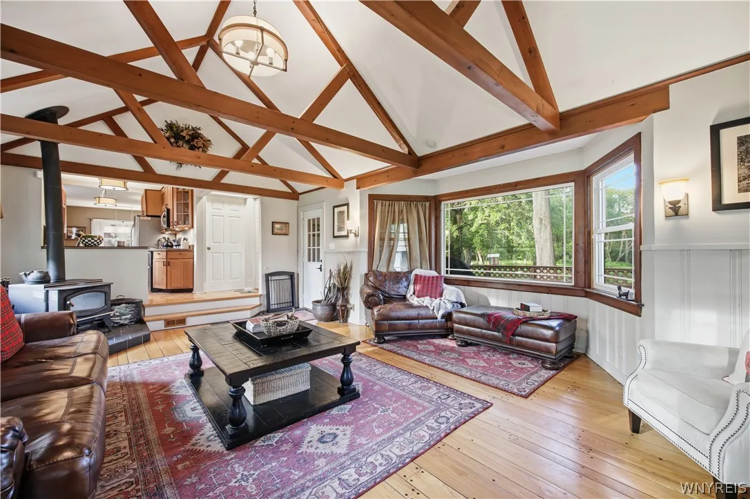 4695 Harris Hill Road, Clarence, New York 14221, Clarence, New York 14221, 4 Bedrooms Bedrooms, 7 Rooms Rooms,1 BathroomBathrooms,Residential,For Sale,4695 Harris Hill Road, Clarence, New York 14221,0,B1688959