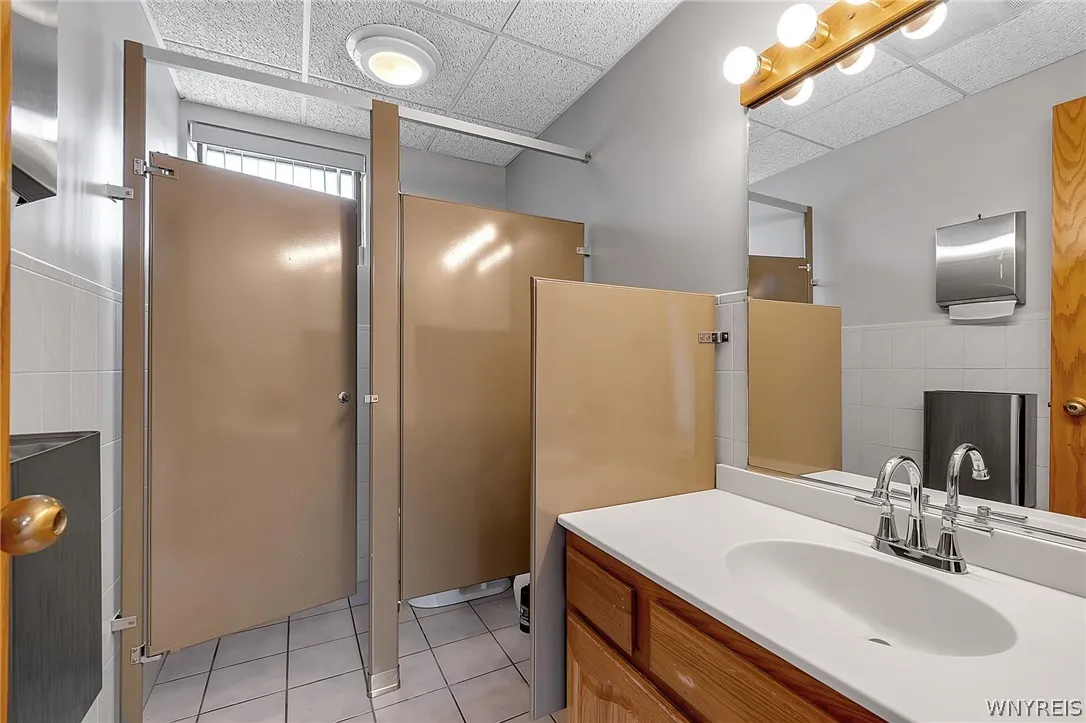 1783 Kenmore Avenue, Tonawanda, New York 14217, Tonawanda, New York 14217, ,Commercial Sale,For Sale,1783 Kenmore Avenue, Tonawanda, New York 14217,0,B1689198