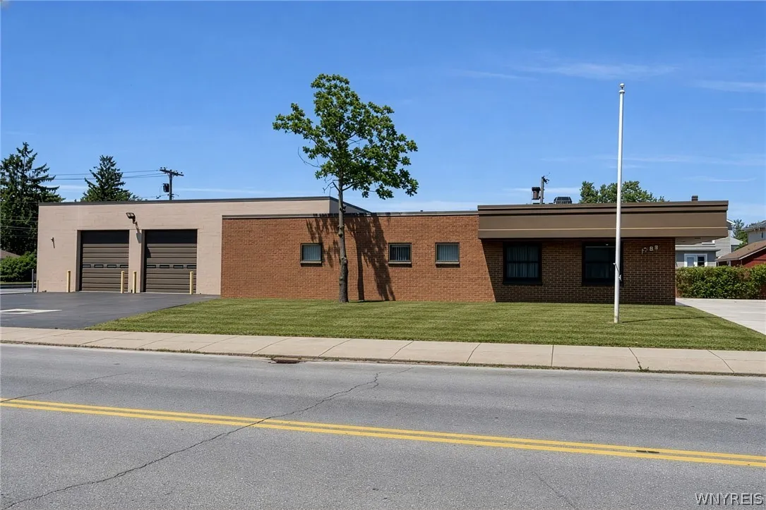 1783 Kenmore Avenue, Tonawanda, New York 14217, Tonawanda, New York 14217, ,Commercial Sale,For Sale,1783 Kenmore Avenue, Tonawanda, New York 14217,0,B1689198