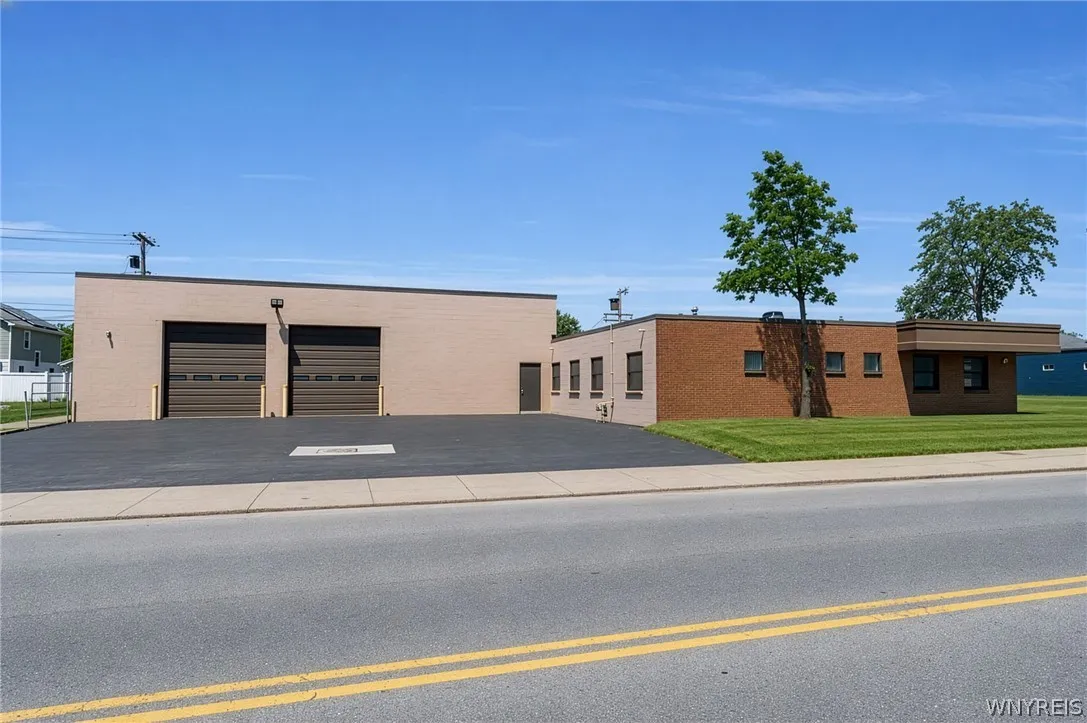 1783 Kenmore Avenue, Tonawanda, New York 14217, Tonawanda, New York 14217, ,Commercial Sale,For Sale,1783 Kenmore Avenue, Tonawanda, New York 14217,0,B1689198