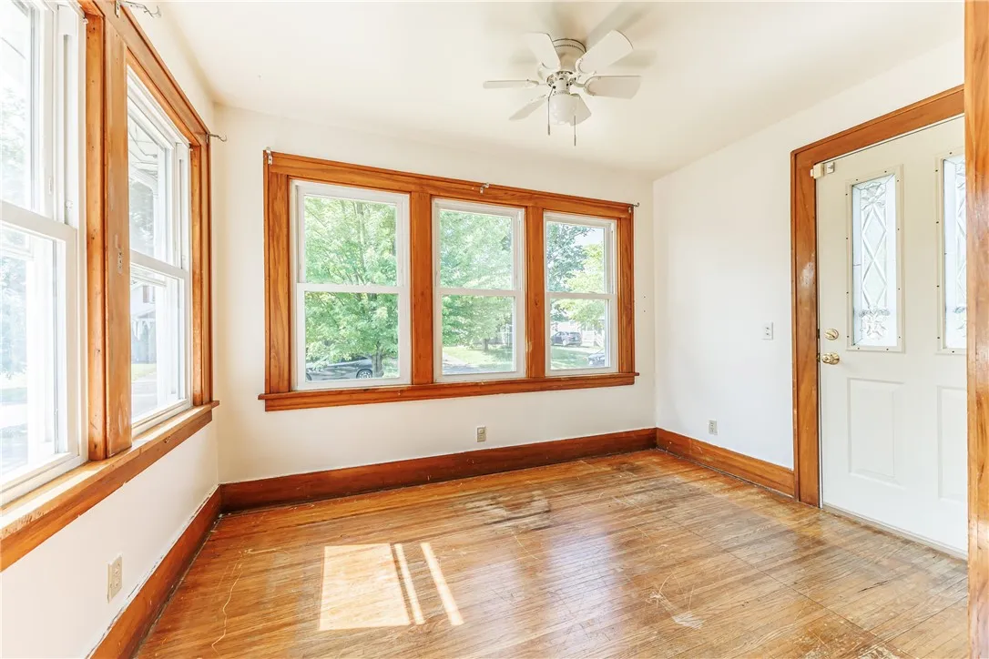 46 Beverly, Greece, New York 14616, Greece, New York 14616, 3 Bedroom Bedrooms, 6 Room Rooms,2 BathroomBathrooms,Residential,For Sale,46 Beverly, Greece, New York 14616,0,R1687971