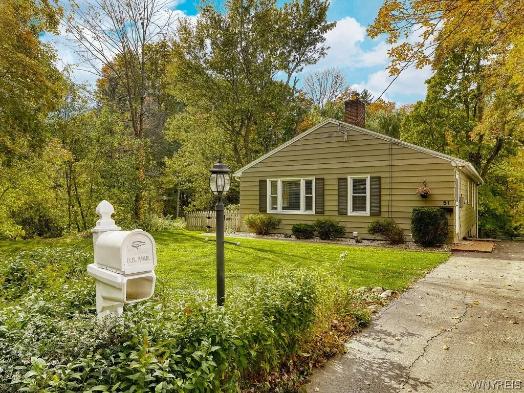 51 Larned Lane, Orchard Park, New York 14127, Orchard Park, New York 14127, 5 Bedrooms Bedrooms, 11 Rooms Rooms,2 BathroomsBathrooms,Residential,For Sale,51 Larned Lane, Orchard Park, New York 14127,0,B1684109