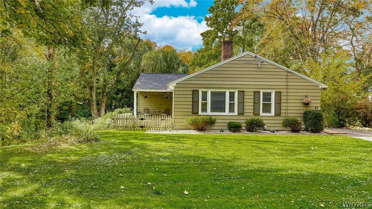 51 Larned Lane, Orchard Park, New York 14127, Orchard Park, New York 14127, 5 Bedrooms Bedrooms, 11 Rooms Rooms,2 BathroomsBathrooms,Residential,For Sale,51 Larned Lane, Orchard Park, New York 14127,0,B1684109