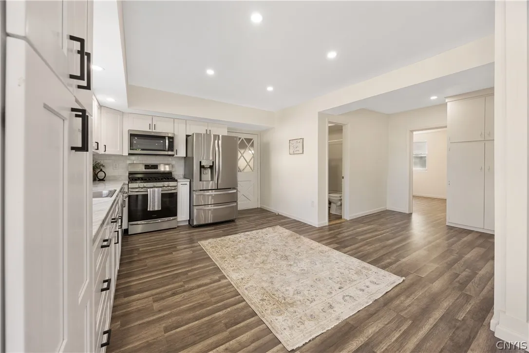 300 East North Canal Street, Lenox, New York 13032, Lenox, New York 13032, 4 Bedrooms Bedrooms, 10 Rooms Rooms,2 BathroomsBathrooms,Residential,For Sale,300 East North Canal Street, Lenox, New York 13032,0,S1689761