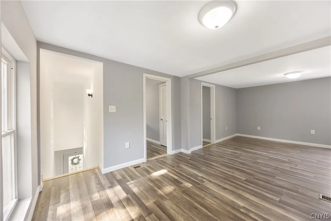 300 East North Canal Street, Lenox, New York 13032, Lenox, New York 13032, 4 Bedrooms Bedrooms, 10 Rooms Rooms,2 BathroomsBathrooms,Residential,For Sale,300 East North Canal Street, Lenox, New York 13032,0,S1689761