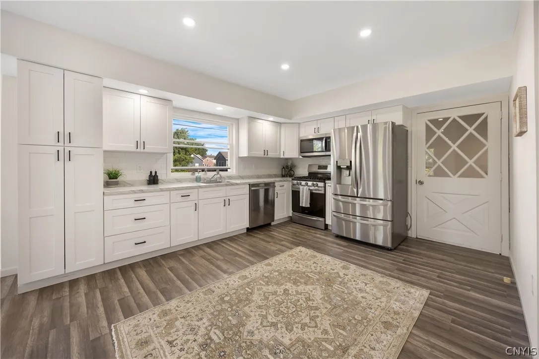300 East North Canal Street, Lenox, New York 13032, Lenox, New York 13032, 4 Bedrooms Bedrooms, 10 Rooms Rooms,2 BathroomsBathrooms,Residential,For Sale,300 East North Canal Street, Lenox, New York 13032,0,S1689761