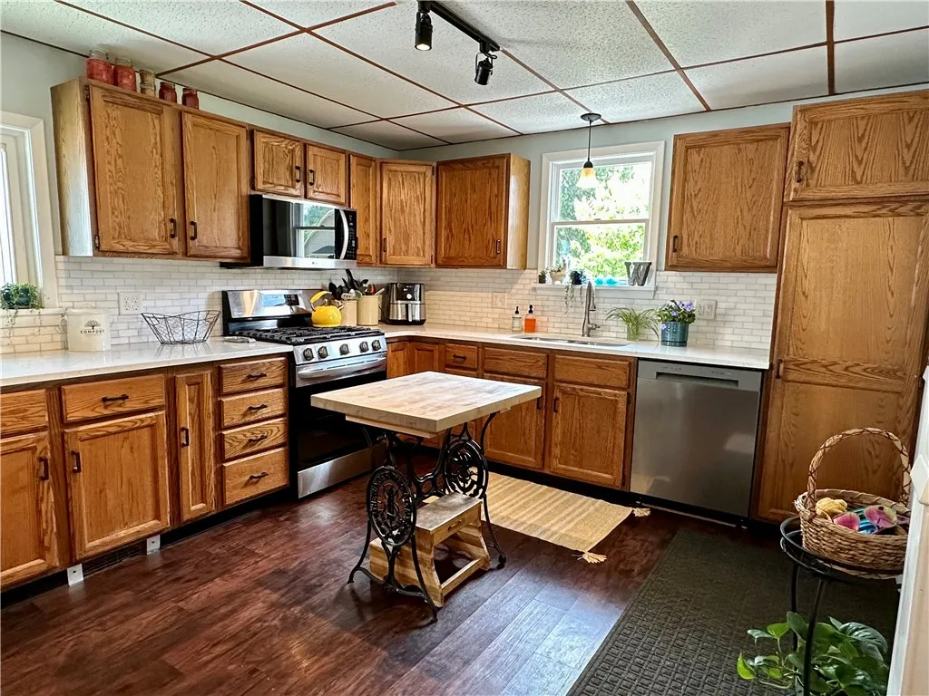 1191 Hilton Avenue, Smethport Boro, Pennsylvania 1, Smethport Boro, Pennsylvania 16749, 3 Bedrooms Bedrooms, 6 Rooms Rooms,1 BathroomBathrooms,Residential,For Sale,1191 Hilton Avenue, Smethport Boro, Pennsylvania 1,0,R1689375