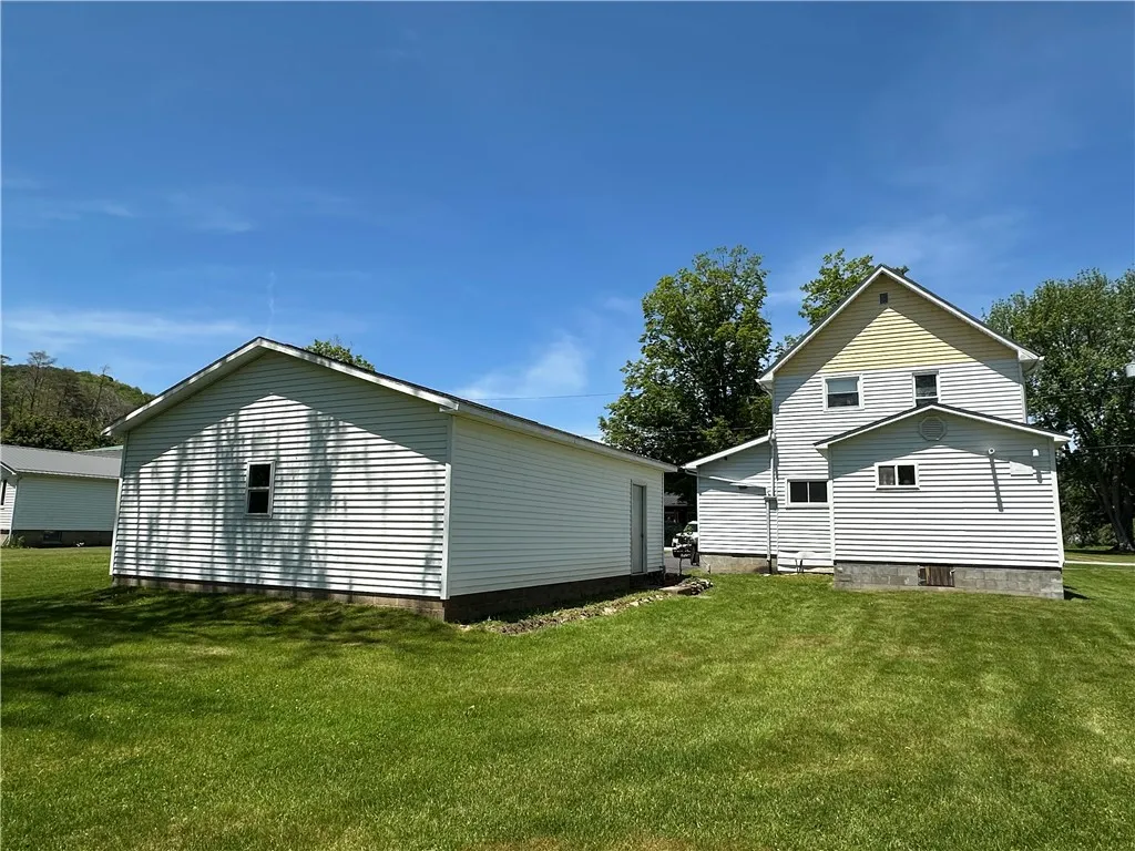 1191 Hilton Avenue, Smethport Boro, Pennsylvania 1, Smethport Boro, Pennsylvania 16749, 3 Bedrooms Bedrooms, 6 Rooms Rooms,1 BathroomBathrooms,Residential,For Sale,1191 Hilton Avenue, Smethport Boro, Pennsylvania 1,0,R1689375