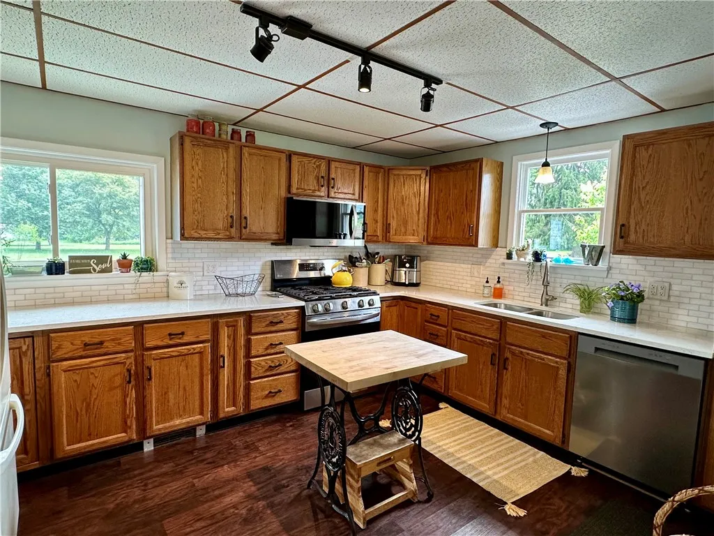 1191 Hilton Avenue, Smethport Boro, Pennsylvania 1, Smethport Boro, Pennsylvania 16749, 3 Bedrooms Bedrooms, 6 Rooms Rooms,1 BathroomBathrooms,Residential,For Sale,1191 Hilton Avenue, Smethport Boro, Pennsylvania 1,0,R1689375