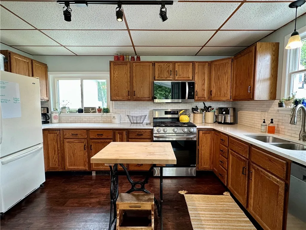 1191 Hilton Avenue, Smethport Boro, Pennsylvania 1, Smethport Boro, Pennsylvania 16749, 3 Bedrooms Bedrooms, 6 Rooms Rooms,1 BathroomBathrooms,Residential,For Sale,1191 Hilton Avenue, Smethport Boro, Pennsylvania 1,0,R1689375