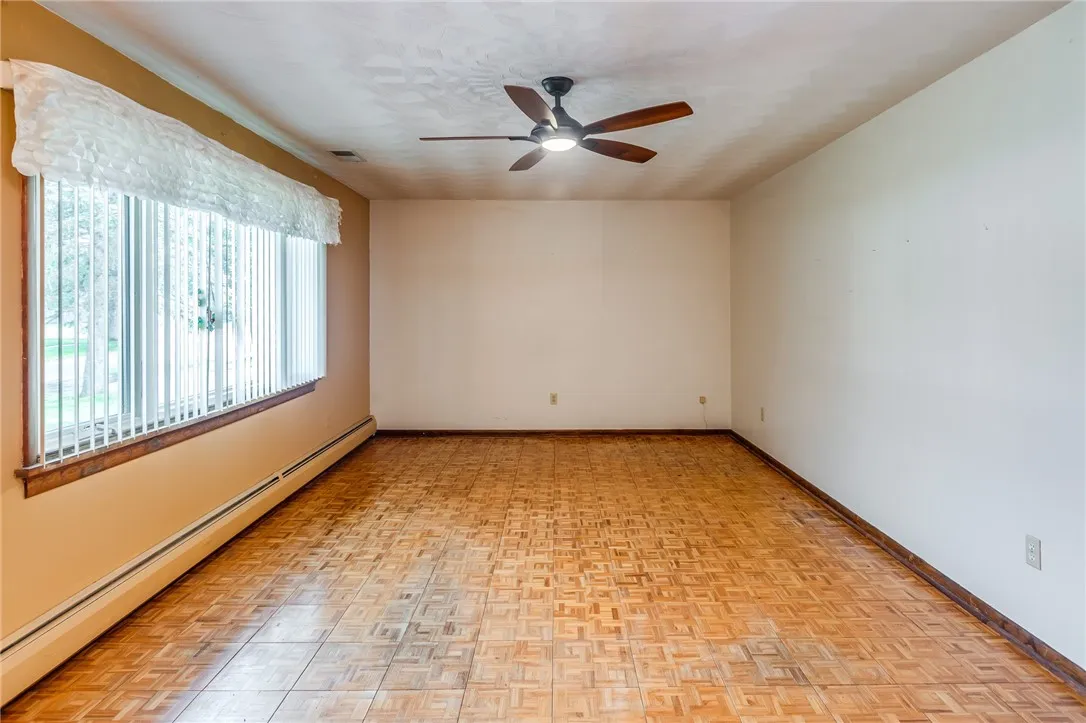 74 Tarwood Drive, Gates, New York 14606, Gates, New York 14606, 2 Bedrooms Bedrooms, 5 Rooms Rooms,1 BathroomBathrooms,Residential,For Sale,74 Tarwood Drive, Gates, New York 14606,0,R1689536