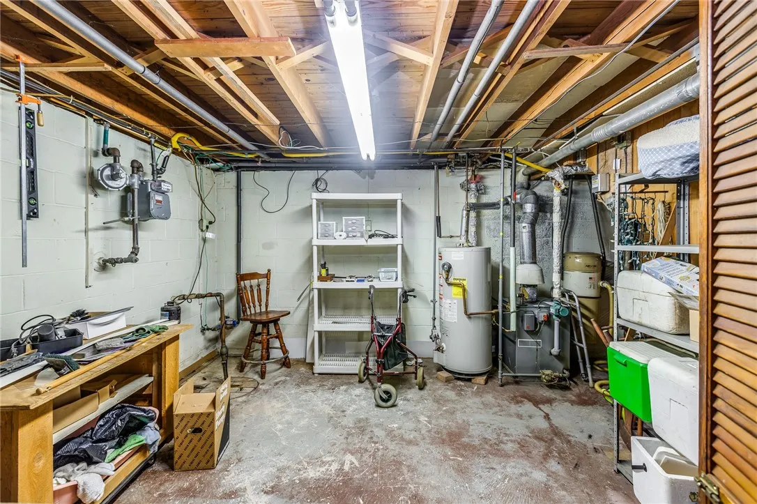 74 Tarwood Drive, Gates, New York 14606, Gates, New York 14606, 2 Bedrooms Bedrooms, 5 Rooms Rooms,1 BathroomBathrooms,Residential,For Sale,74 Tarwood Drive, Gates, New York 14606,0,R1689536