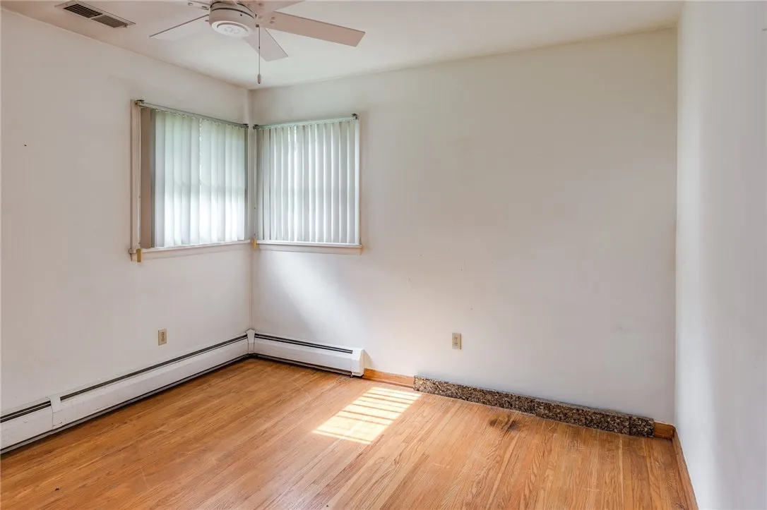 74 Tarwood Drive, Gates, New York 14606, Gates, New York 14606, 2 Bedrooms Bedrooms, 5 Rooms Rooms,1 BathroomBathrooms,Residential,For Sale,74 Tarwood Drive, Gates, New York 14606,0,R1689536